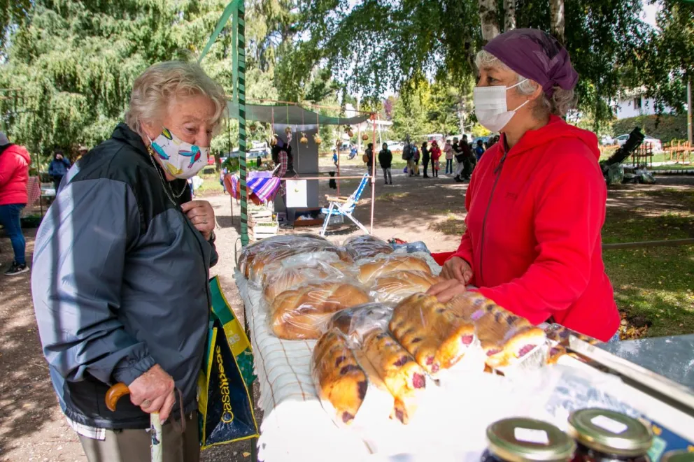 Convocan a la comunidad a participar del último mes de la Feria Franca de Agricultores del Nahuel Huapi