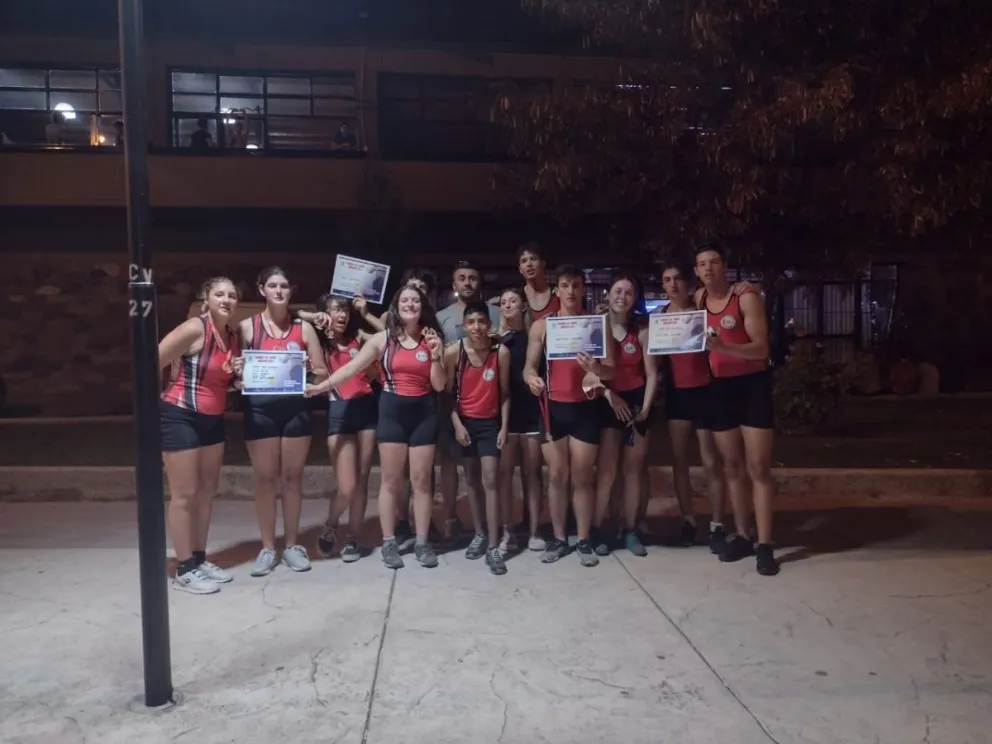 El Regatas no dejó copas en la Vendimia