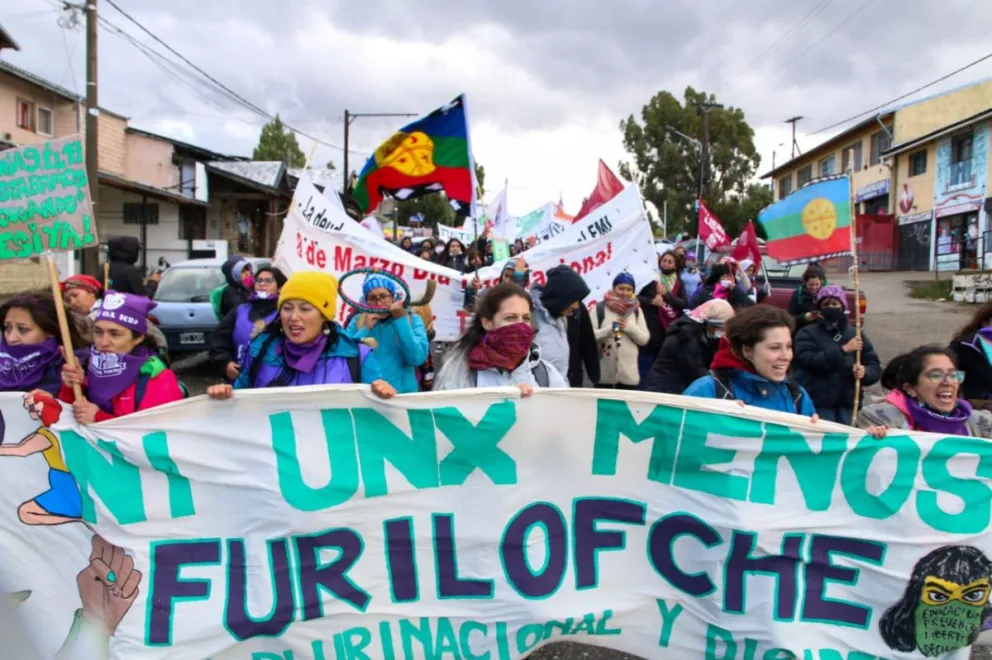 "La deuda es con nosotras": Bariloche también marchó contra la violencia de género