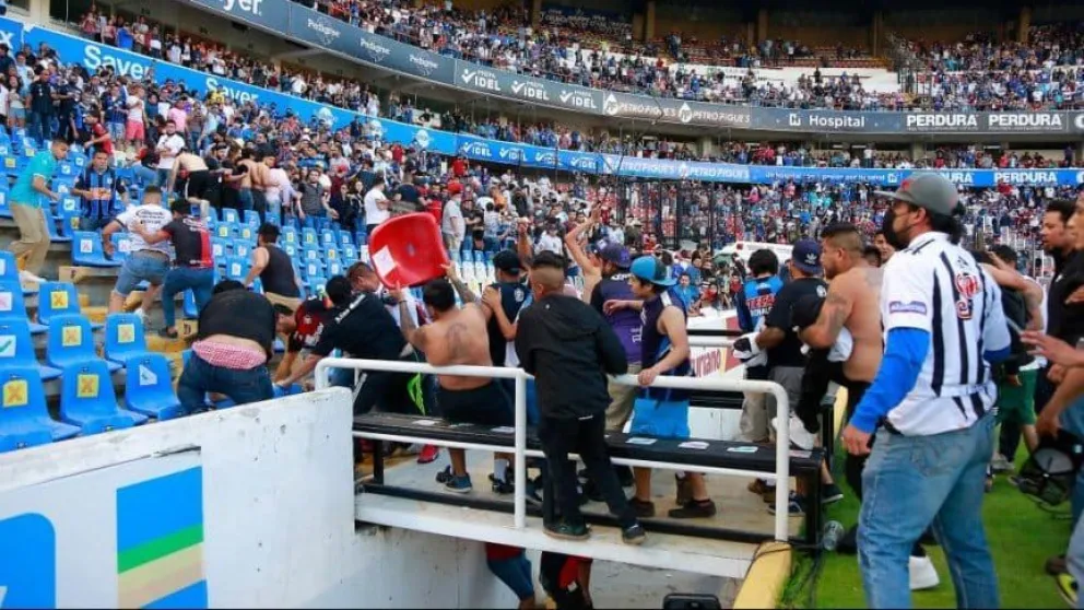 La Liga MX sancionó con dureza a Querétaro por los incidentes ante Atlas