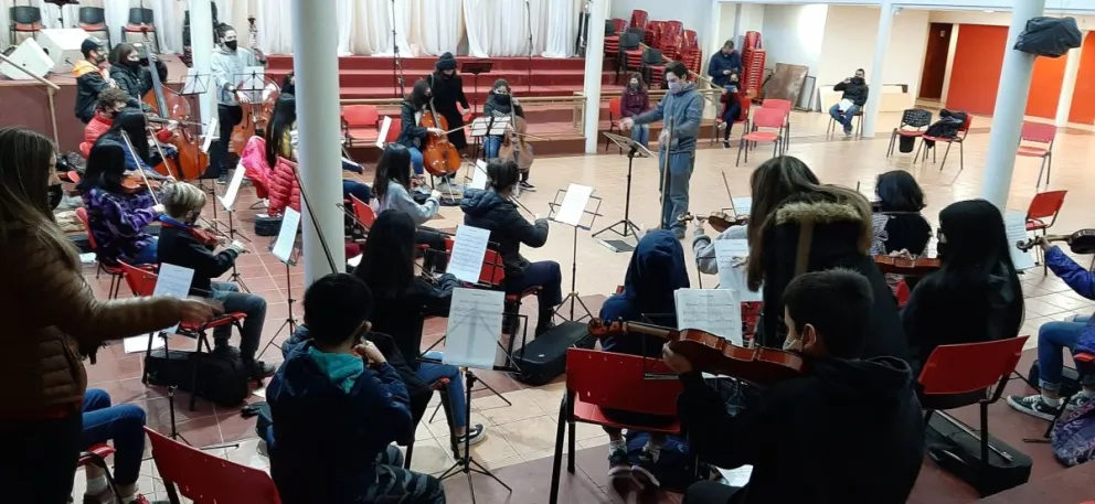 Invitan a una cena con degustación de vinos a beneficio de la Orquesta Juvenil Arpegios del Sur 