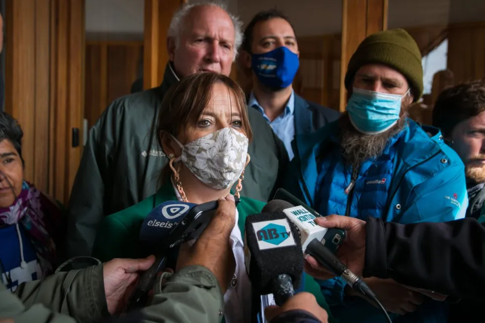 La critican también desde el norte y surgen especulaciones sobre lo que sucedería ante una invitación al próximo foro de Consenso Bariloche