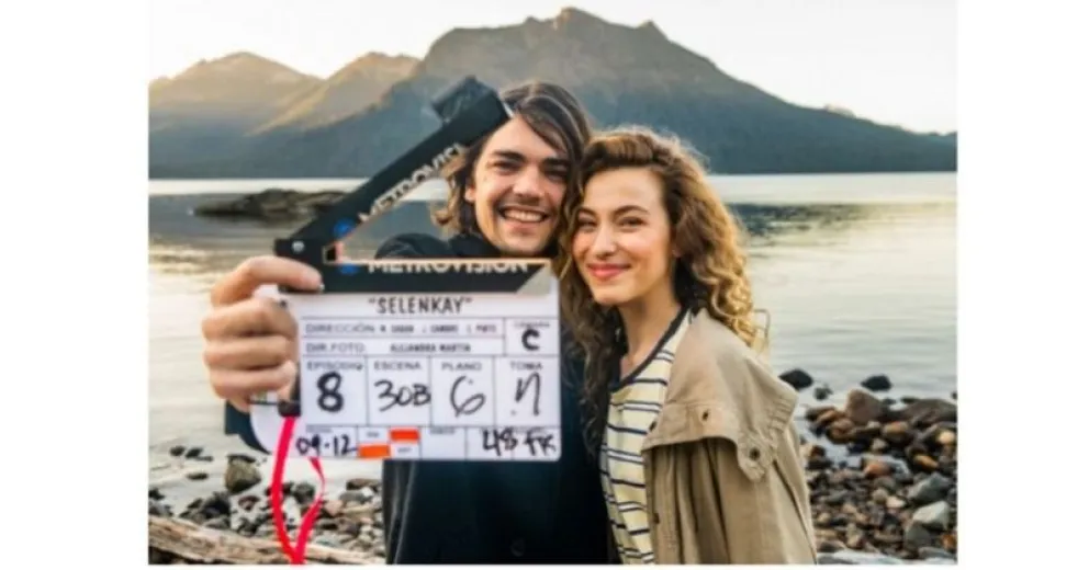 Trece estudiantes de la UNRN trabajarán en una serie de Disney que se graba en El Bolsón