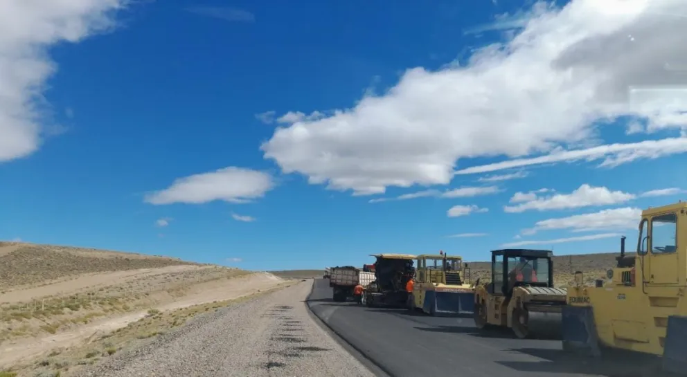 Casas: “Nuestro objetivo es que para este invierno solo resten 29 km por pavimentar de la Ruta Nacional 23”