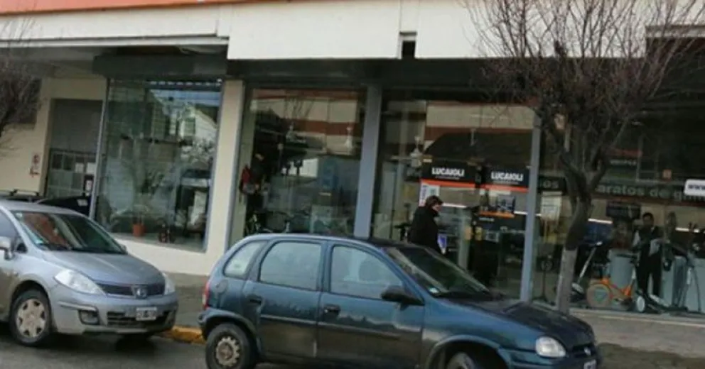 Deberán indemnizar a un empleado que trabajó doce años en forma precaria  
