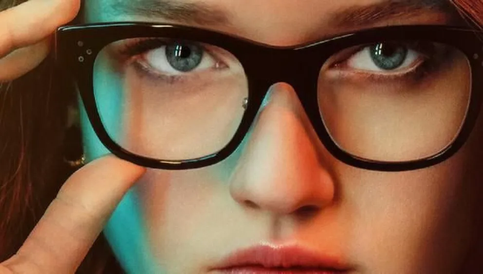 “Inventando a Anna”: la historia de una estafadora en Netflix