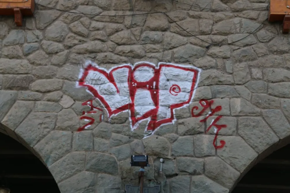 Graffiti en el Centro Cívico: Municipio se constituyó en querellante
