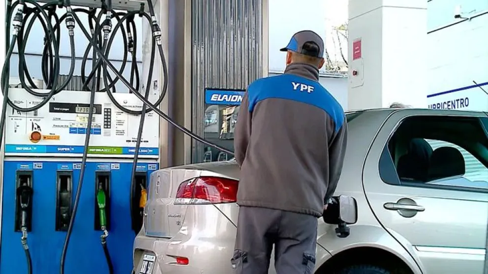 YPF aumentó un 7.5% promedio sus combustibles