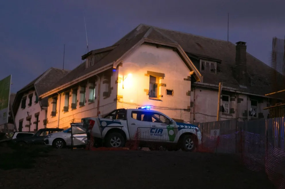 Investigan la muerte de un joven por un corte en la yugular