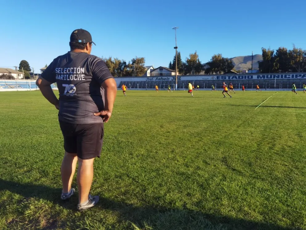 El seleccionado barilochense entrena para recibir a Cipolletti