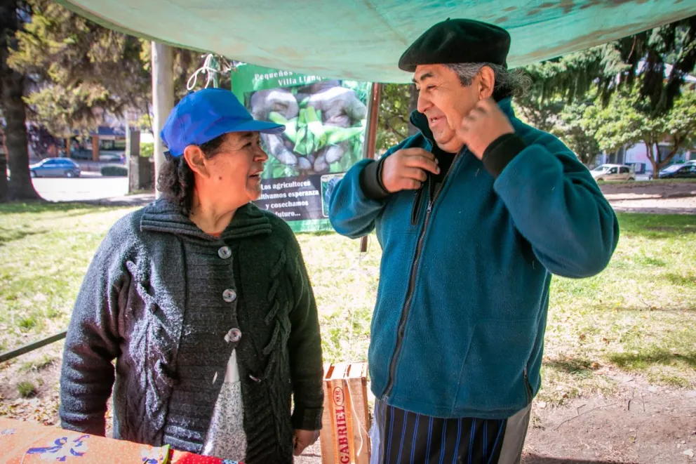 Otra que Rolando Rivas… Entre viaje y viaje, nació el amor