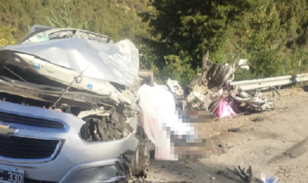 Eran turistas oriundos de Santa Fe las víctimas fatales del choque en ruta 40  