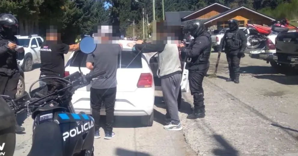 Amenazaron a una familia con un cuchillo en plena calle