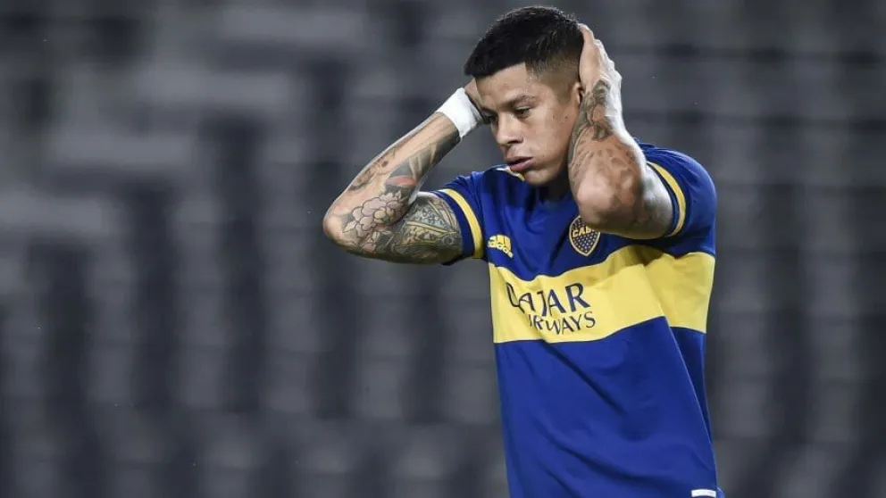 Video polémico: la cámara de un hincha filtró a Marcos Rojo fumando