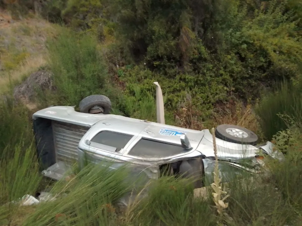 Susto por nuevo accidente cerca del puente del río Foyel, donde murieron tres personas la semana pasada