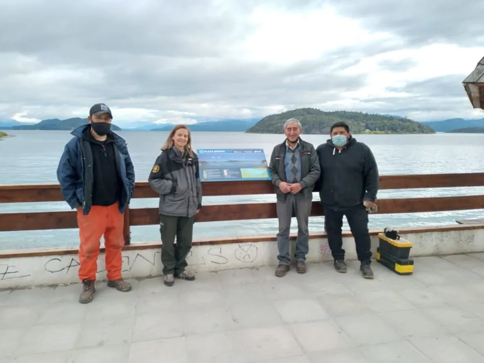 Nuevos carteles de “Cabeceras de playa” en el lago Nahuel Huapi
