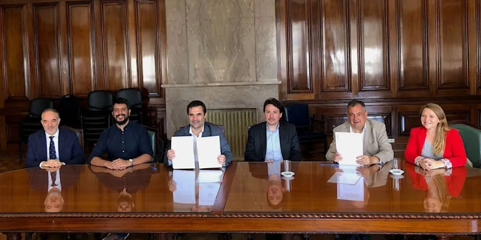 Doñate participó de la firma para el convenio de inclusión energética en el barrio 29 de Septiembre