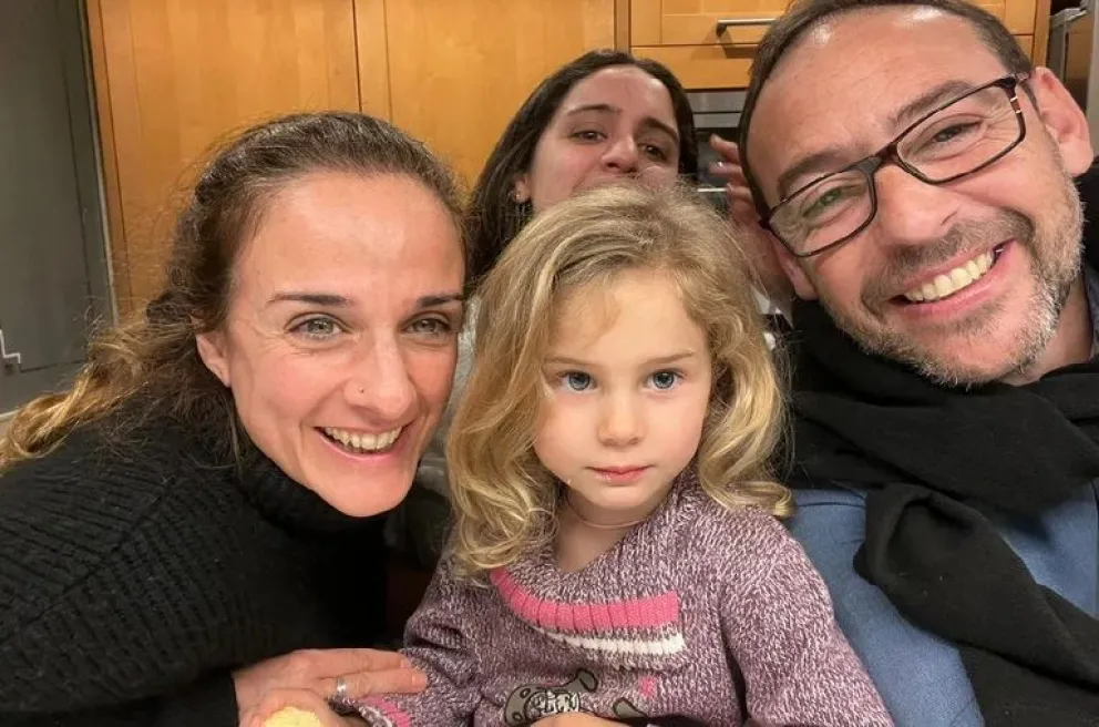 Es de Cipolletti, vive en España, y junto a su esposa cordobesa dan asilo en su casa a refugiados de Ucrania