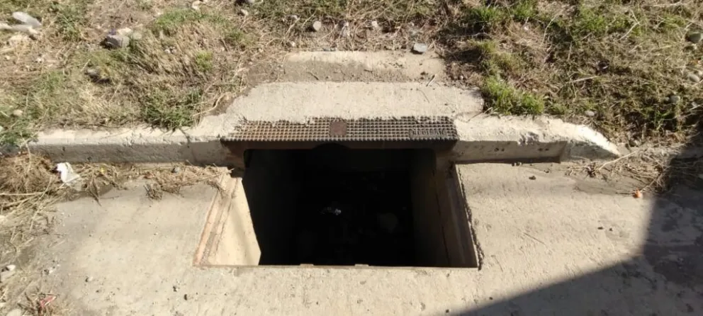 Preocupan los reiterados robos de rejillas de pluviales en los barrios