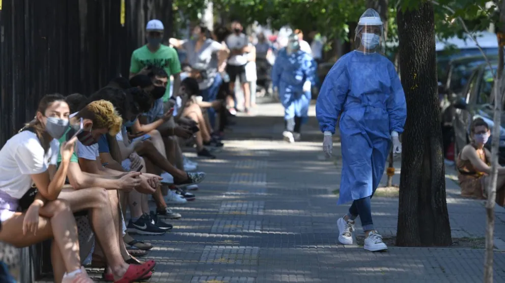 Covid-19 en Argentina: se registraron 21 fallecidos y 1.974 nuevos contagios