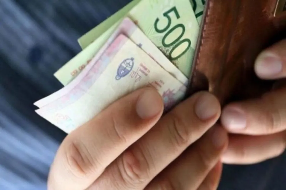 Todos los aumentos que llegan en Abril: internet, alquileres y prepagas