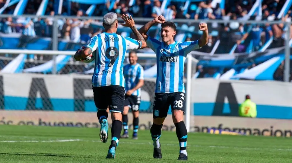 Racing goleó a Sarmiento de Junín por 4 a 1 en la octava fecha de la Copa de la Liga