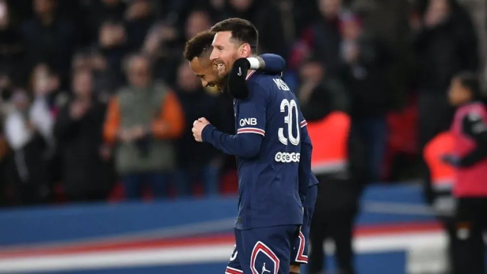 Chau silbidos: Con una joya de Messi, PSG goleó a Lorient