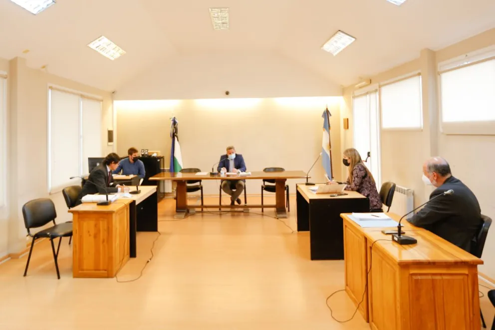 Suspendieron una audiencia y buscarán salida pacífica por usurpación en Villa Mascardi