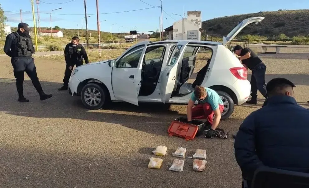 Golpe al narcotráfico: secuestran 6 kilos de cocaína y 190 de marihuana