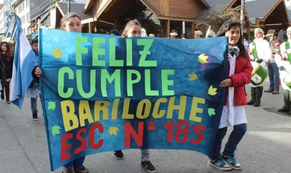 Bariloche cumple 120 años y la Municipalidad convoca a inscribirse al desfile