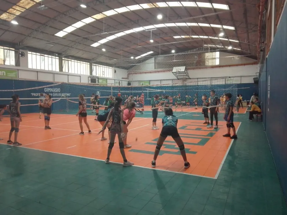 Gran jornada de encuentros deportivos en Bariloche Vóley Club
