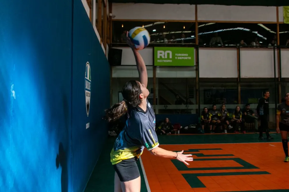 Doble fecha a puro vóley en la liga local