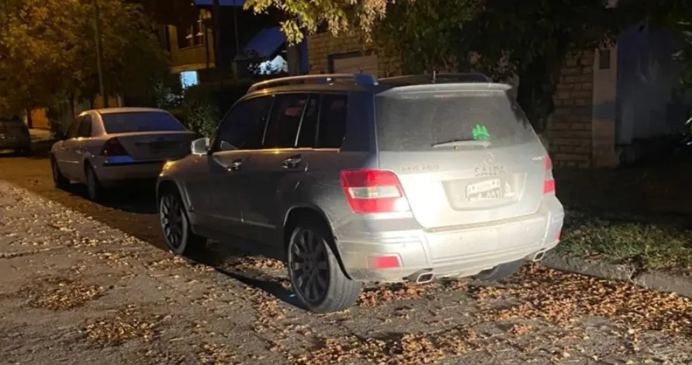 Impresionante robo a mano armada: los ataron y se llevaron un millonario botín en dos autos de las víctimas
