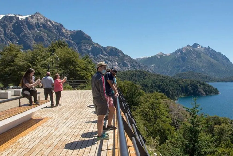 Más de 2,5 millones de turistas viajaron por todo el país durante jueves y viernes santo