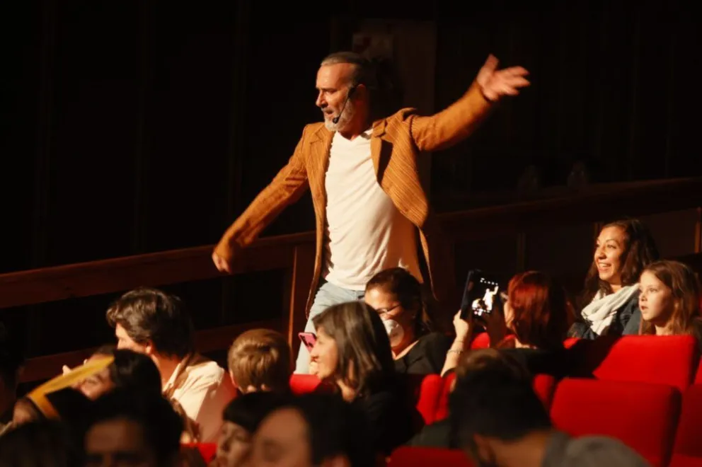 Manuel Wirzt hizo bailar y cantar a residentes y turistas en La Baita