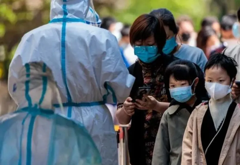 Alerta en China por un virus que infectó a 22 mil personas en un día: ¿un nuevo covid?
