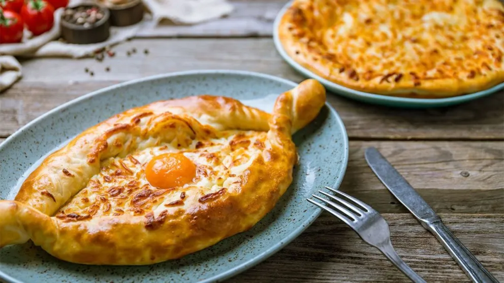 Cocina Internacional: Khachapuri, el pan con huevo y queso que no podés dejar de probar
