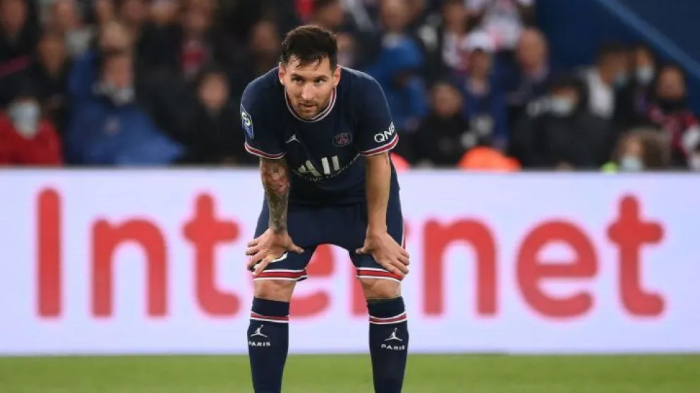 Messi se lesionó y no podrá jugar el próximo partido frente al Angers