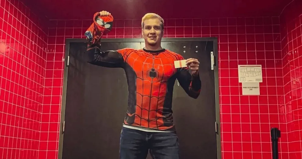 Nuevo récord mundial: un joven vio 292 veces la película “Spider-Man: Sin camino a casa” y entró al Guinness