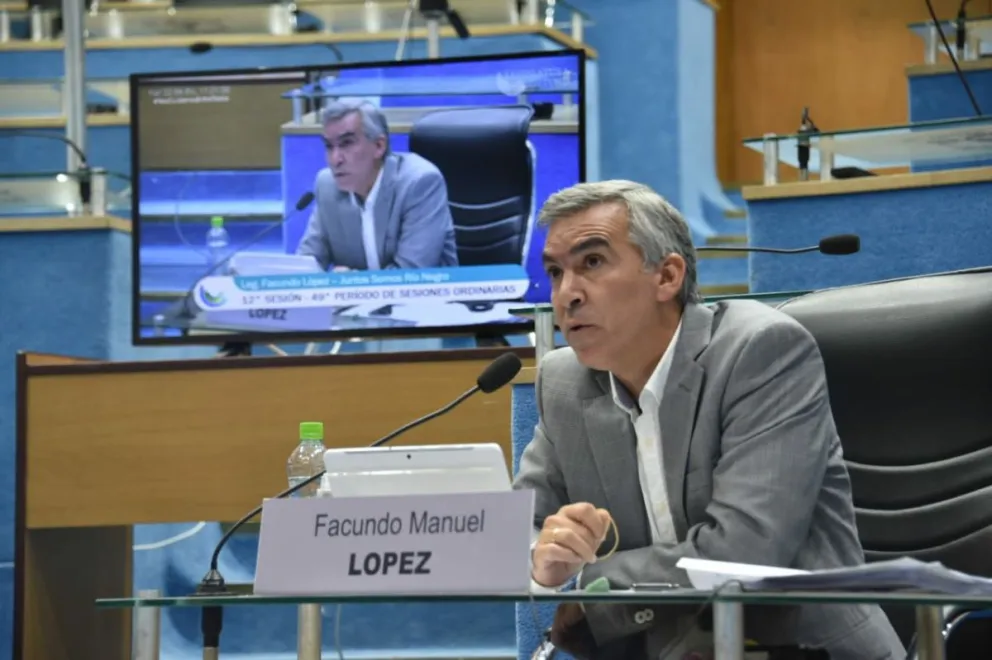 Facundo López: “Nadie viene a llevarse nuestra tierra porque no estamos vendiendo ni regalando”
