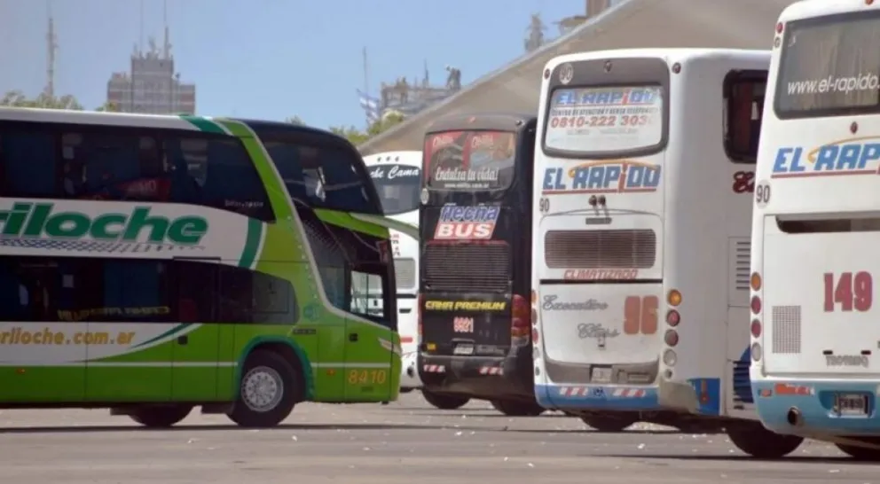 UTA anunció paro de 48 horas para colectivos de corta y media distancia del interior del país