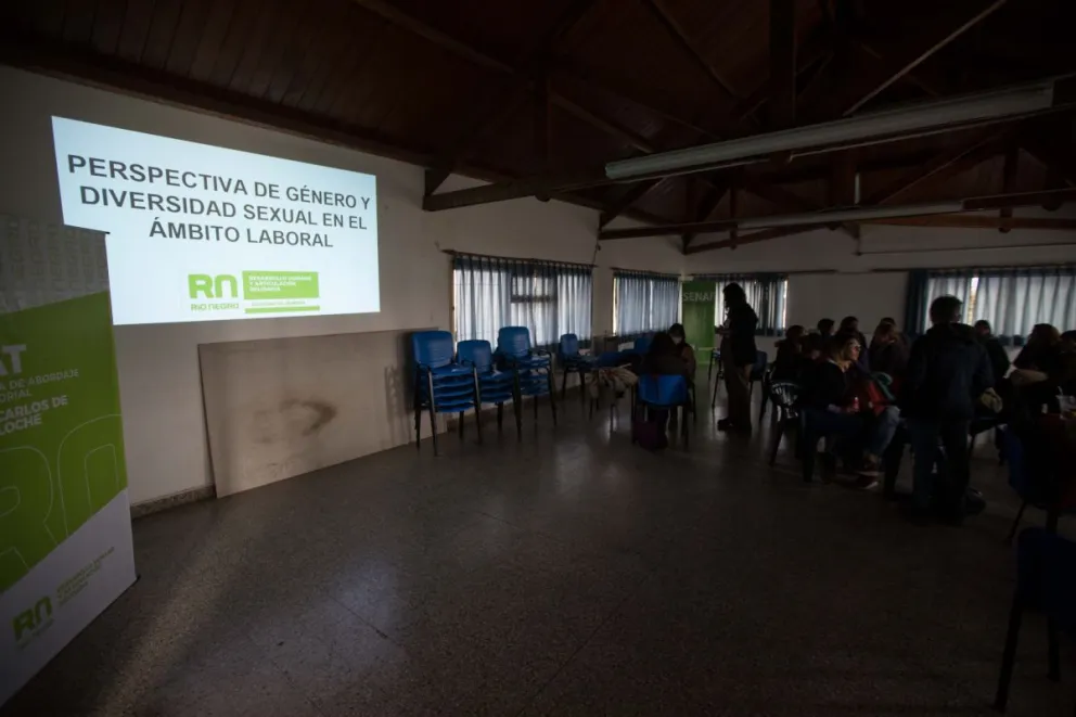 Se realizó una jornada de perspectiva de género y diversidad sexual en el ámbito laboral
