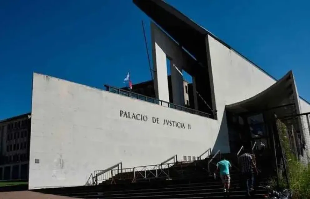 Insólito: dos funcionarios fueron descubiertos teniendo sexo en el Palacio de Justicia