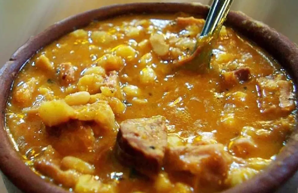 Cáritas lanzó la campaña del tradicional Locro Solidario