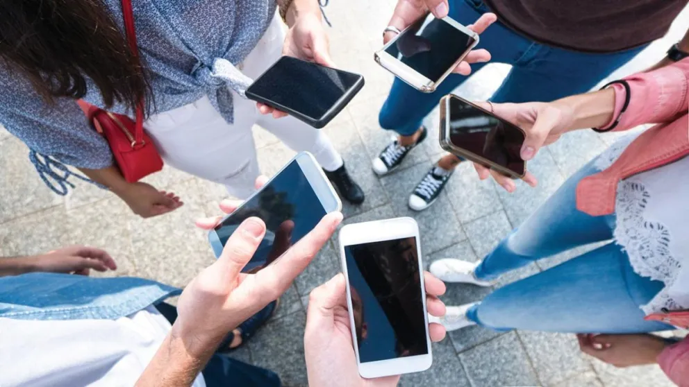 Aumento de tarifas de celulares, telefonía fija e internet: de cuánto será y a partir de qué fecha