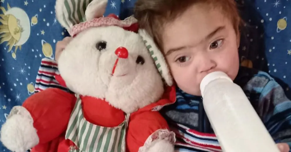 Pía está en terapia intensiva con respirador   
