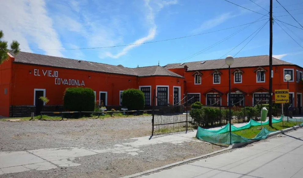 Un veterano de Malvinas fotografió un fantasma en un viejo hotel de Chubut