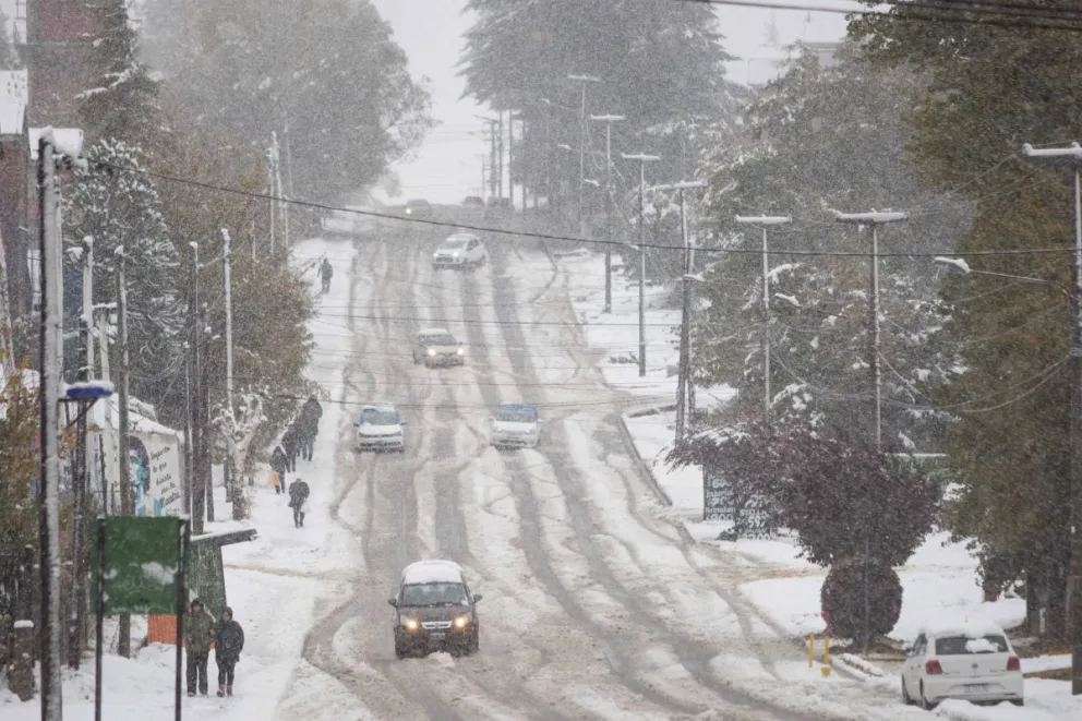 Pronostican fuertes nevadas y piden a los vecinos tomar recaudos
