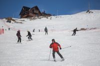 ¿La previa de un invierno nevador?: Se vivieron dos días únicos de esquí y snowboard en Catedral