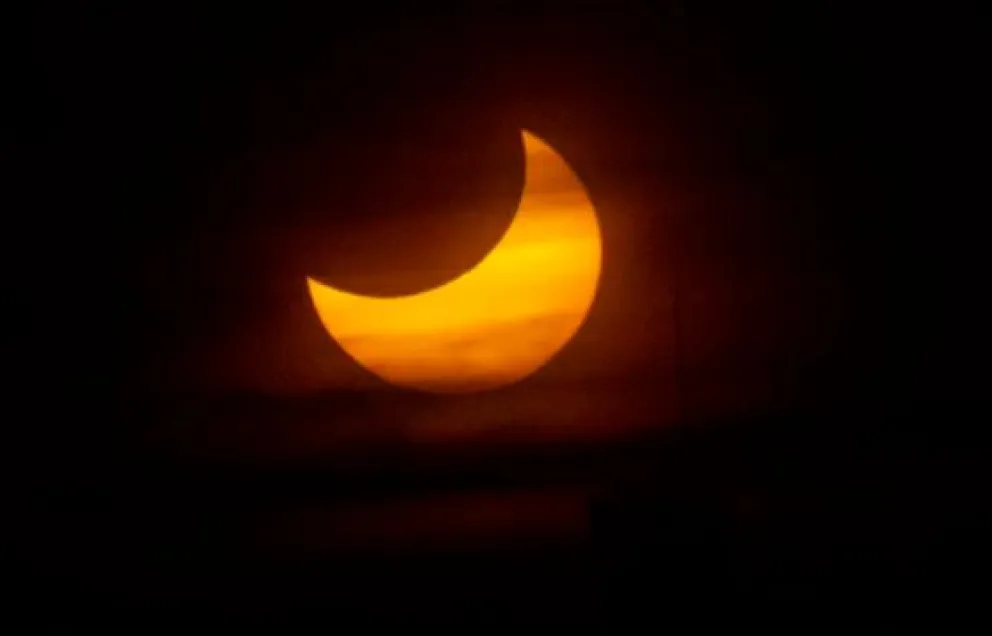 Espectaculares imágenes de lo que fue el eclipse solar desde la Patagonia